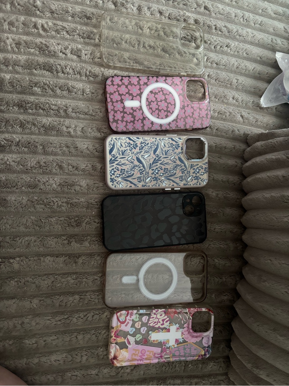 5 Iphone 13 cases